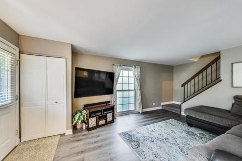 1668 Valley Forge Ct #59, Wheaton, IL 60189 photo 5