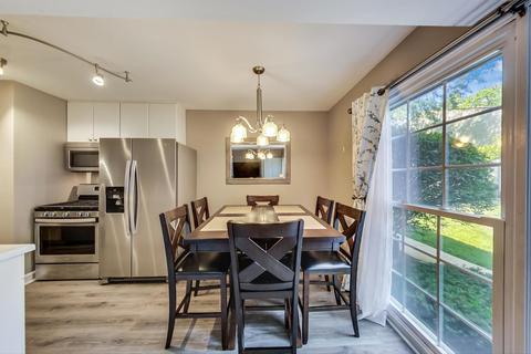 1668 Valley Forge Ct #59, Wheaton, IL 60189 photo 8