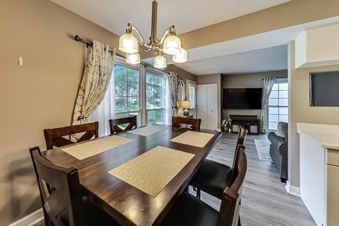 1668 Valley Forge Ct #59, Wheaton, IL 60189 photo 10