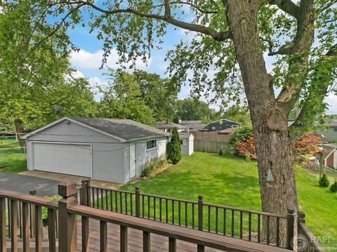 2411 Deerpath Dr, Lindenhurst, IL 60046 photo 19