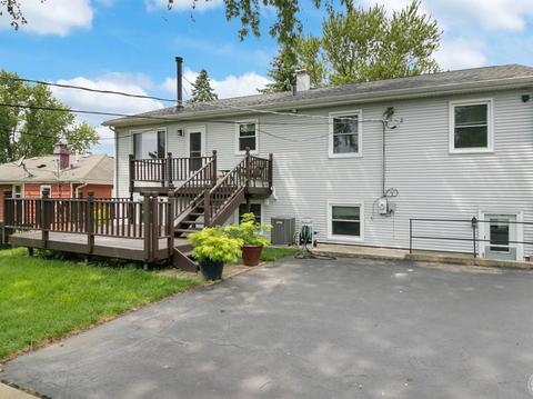 2411 Deerpath Dr, Lindenhurst, IL 60046 photo 5