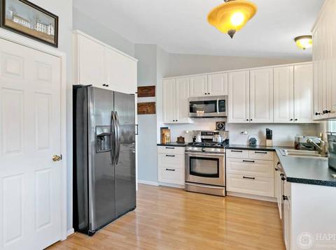2411 Deerpath Dr, Lindenhurst, IL 60046 photo 8
