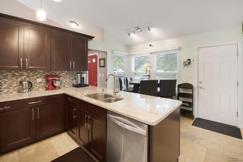144 Longford Dr, Elgin, IL 60120 photo 9