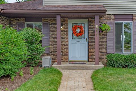 811 Heather Ln, Bartlett, IL 60103 photo 3