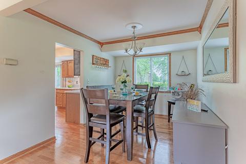 811 Heather Ln, Bartlett, IL 60103 photo 9