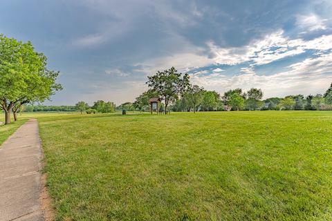 811 Heather Ln, Bartlett, IL 60103 photo 18