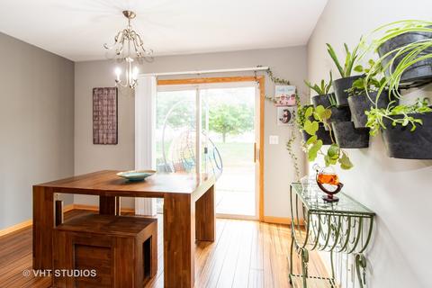 2461 Dickens Dr, Aurora, IL 60503 photo 7