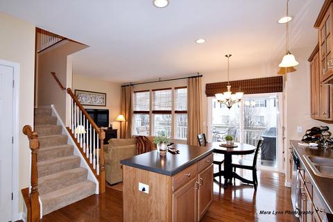 222 Comstock Dr, Elgin, IL 60124 photo 7