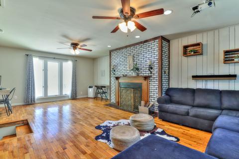 704 Castleton Dr, Champaign, IL 61821 photo 14