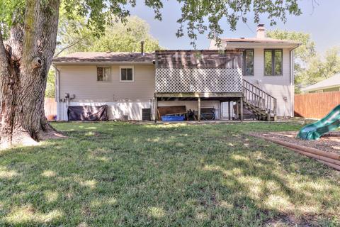 704 Castleton Dr, Champaign, IL 61821 photo 7