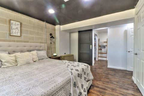 704 Castleton Dr, Champaign, IL 61821 photo 31