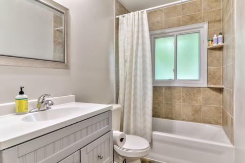 704 Castleton Dr, Champaign, IL 61821 photo 23