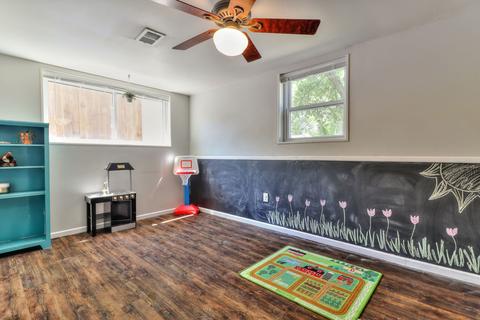 704 Castleton Dr, Champaign, IL 61821 photo 35