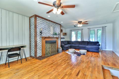 704 Castleton Dr, Champaign, IL 61821 photo 13