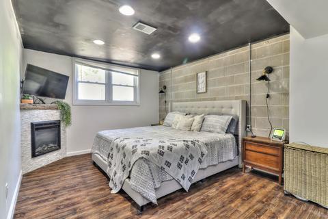 704 Castleton Dr, Champaign, IL 61821 photo 30