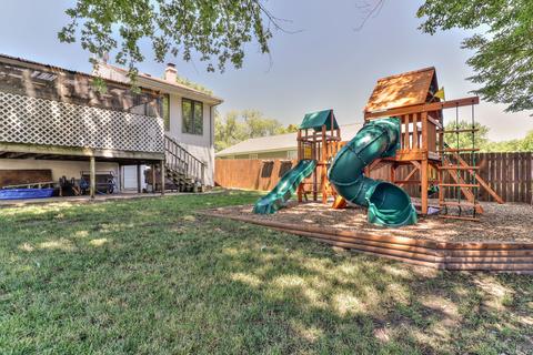 704 Castleton Dr, Champaign, IL 61821 photo 6