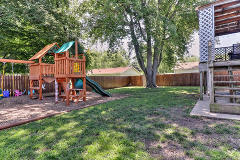 704 Castleton Dr, Champaign, IL 61821 photo 9