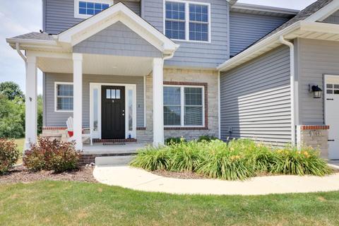 105 Dode Dr, Downs, IL 61736 photo 2
