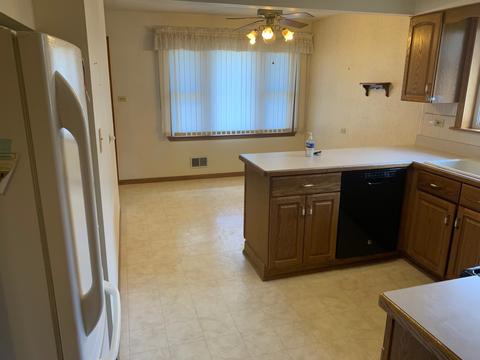 2253 Elizabeth Dr, Broadview, IL 60155 photo 8