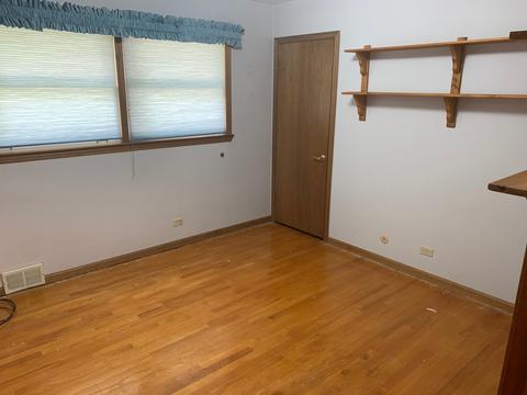 2253 Elizabeth Dr, Broadview, IL 60155 photo 12