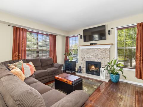 1265 Bradley Cir, Elgin, IL 60120 photo 6