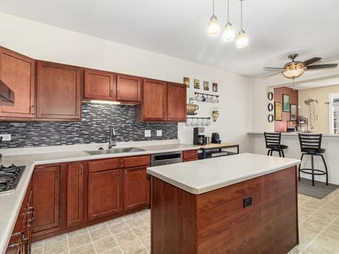 1265 Bradley Cir, Elgin, IL 60120 photo 11