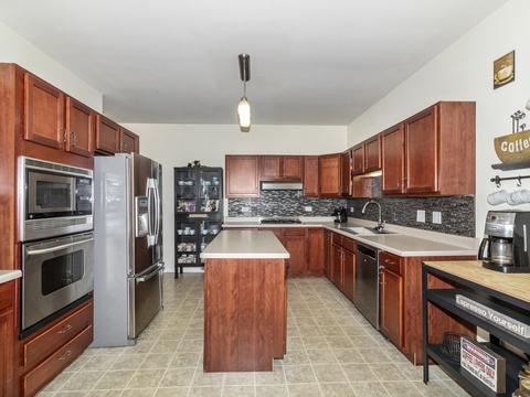 1265 Bradley Cir, Elgin, IL 60120 photo 10