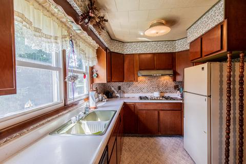 410 E Main St, Buda, IL 61314 photo 6