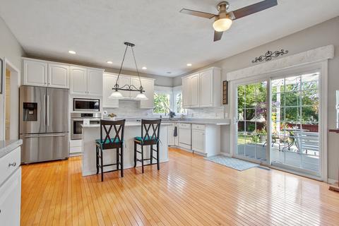11 Cameron Ct, Bloomington, IL 61704 photo 9