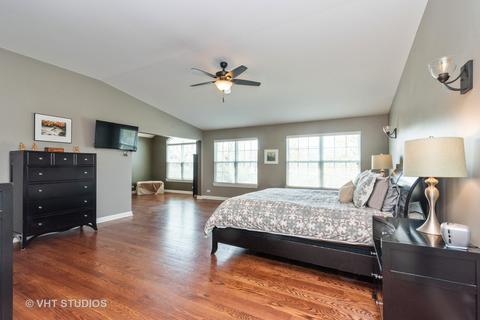 1748 Constitution Dr, Glenview, IL 60026 photo 14
