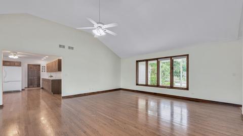 1015 E Thomas Rd, Wheaton, IL 60187 photo 6
