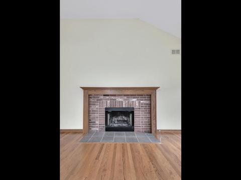 1015 E Thomas Rd, Wheaton, IL 60187 photo 9
