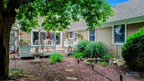 1590 Cherry Valley Rd, Bull Valley, IL 60050 photo 7