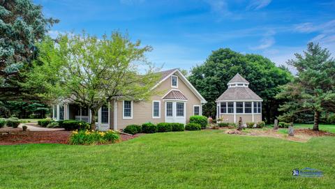 1590 Cherry Valley Rd, Bull Valley, IL 60050 photo 4