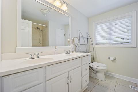 735 Indian Rd, Glenview, IL 60025 photo 14