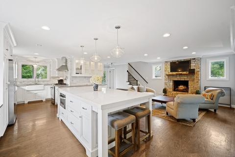735 Indian Rd, Glenview, IL 60025 photo 3