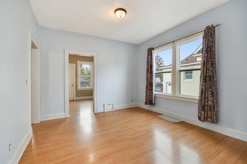 675 E Chicago St, Elgin, IL 60120 photo 4