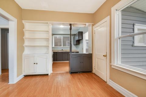 675 E Chicago St, Elgin, IL 60120 photo 5