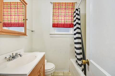 675 E Chicago St, Elgin, IL 60120 photo 10