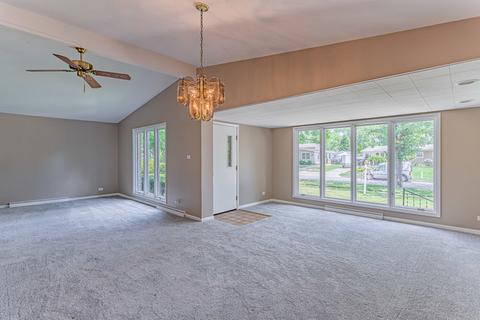 4001 Wren Ln, Rolling Meadows, IL 60008 photo 8