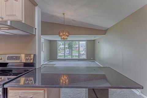 4001 Wren Ln, Rolling Meadows, IL 60008 photo 6