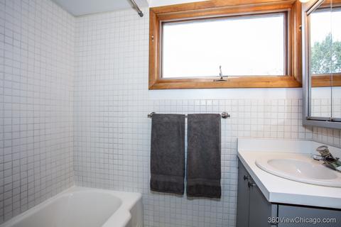 375 E Golf Rd, Des Plaines, IL 60016 photo 24