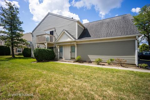 1313 Longacre Ln, Wheeling, IL 60090 photo 2