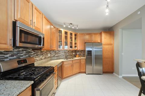 660 Prestwick Ln #404, Wheeling, IL 60090 photo 4