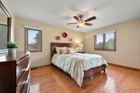 1030 E Cardinal Ln, Mount Prospect, IL 60056 photo 14