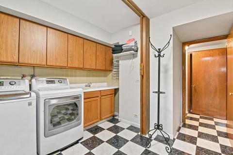 1030 E Cardinal Ln, Mount Prospect, IL 60056 photo 10