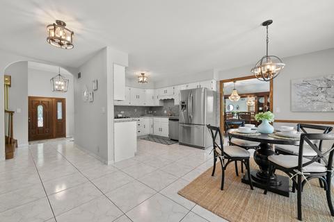 1030 E Cardinal Ln, Mount Prospect, IL 60056 photo 6