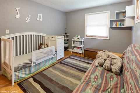 866 Kramer Ave, Elgin, IL 60120 photo 9