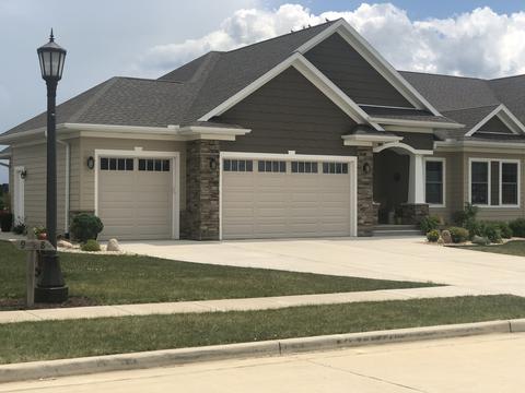 1865 Cedar Ln, Peru, IL 61354 photo 2