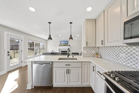 3404 Interlochen Ln, Naperville, IL 60564 photo 9